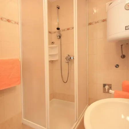 Apartment Fuer 3 Personen Ca 33 Qm In Crikvenica, Kvarner Bucht Und Umgebung *