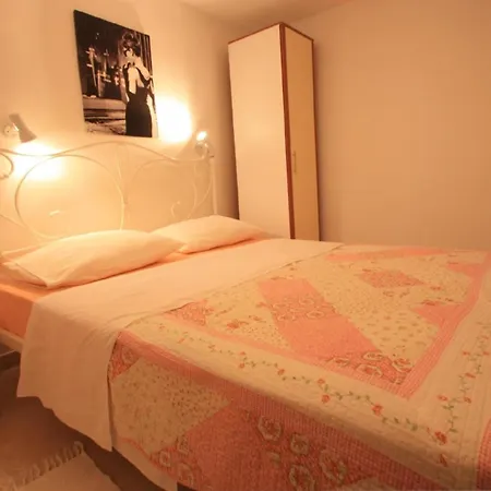 Fuer 3 Personen Ca 33 Qm In Crikvenica, Kvarner Bucht Und Umgebung Apartment Crikvenica