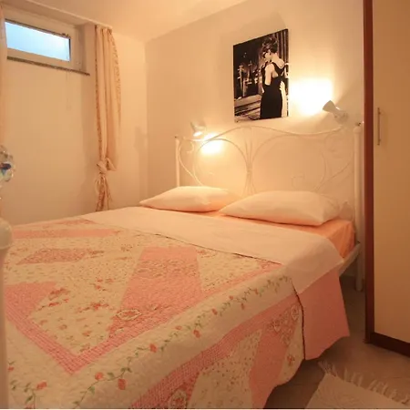 Apartment Fuer 3 Personen Ca 33 Qm In Crikvenica, Kvarner Bucht Und Umgebung